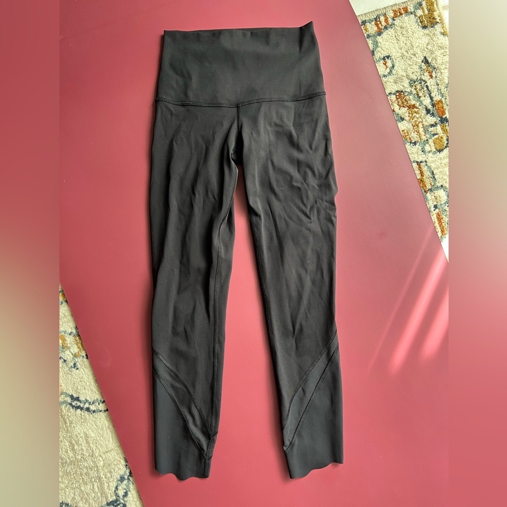 Lululemon Wunder Under Crop HR Roll Down Scallop hem luxtreme yoga leggings